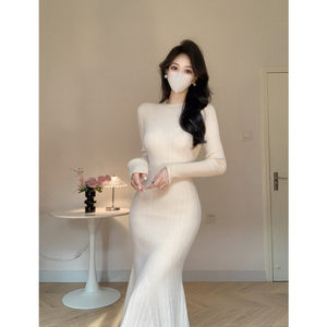 Amy's store foreign trade quality knitted design sensor slim skirt half -high -neck high -waisted thin temperament long skirt female female
