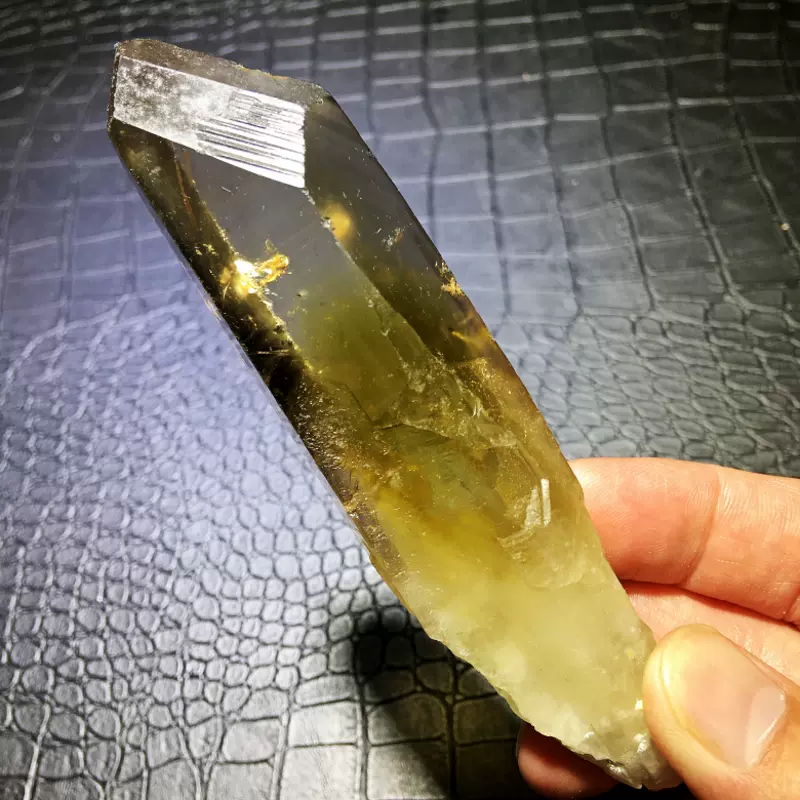 黄水晶原石石柱