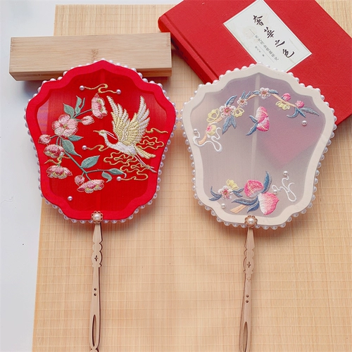 Вышивка древнее стиль с длинной ручкой Fan Girl Dancing Hanfu Shoot Props Palace Fan Fan Classic Fan Fan Round Вышитый вентилятор