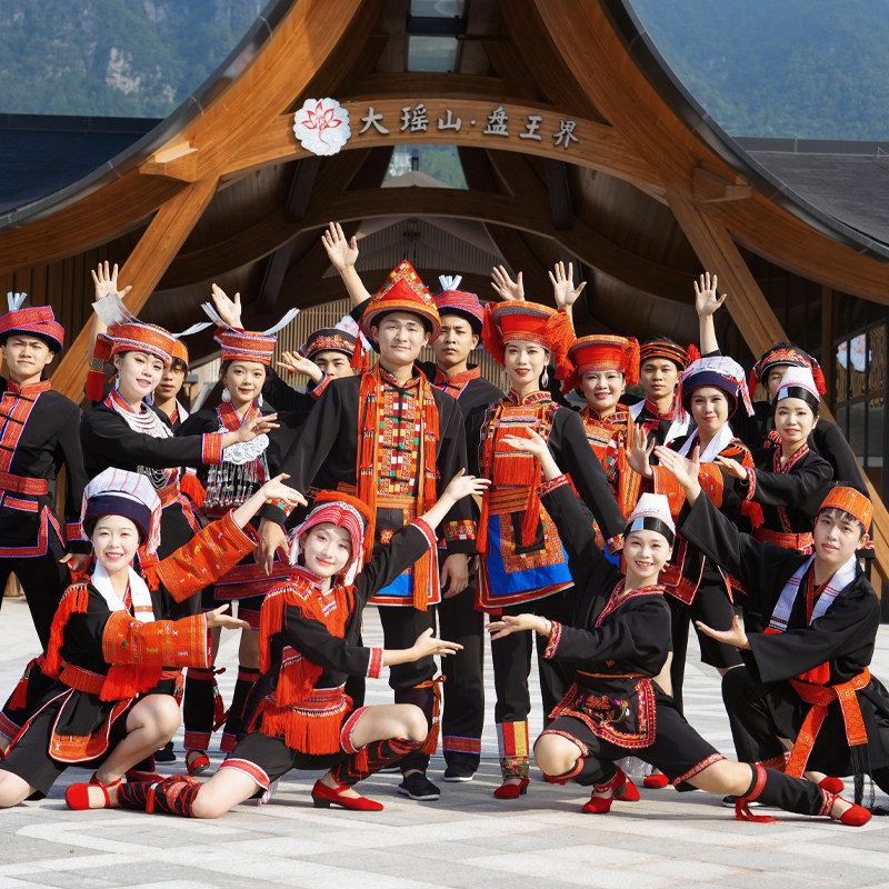 含动车】全景大瑶山+金秀+柳州+桂林4天游盘王界+大龙潭+百里柳江