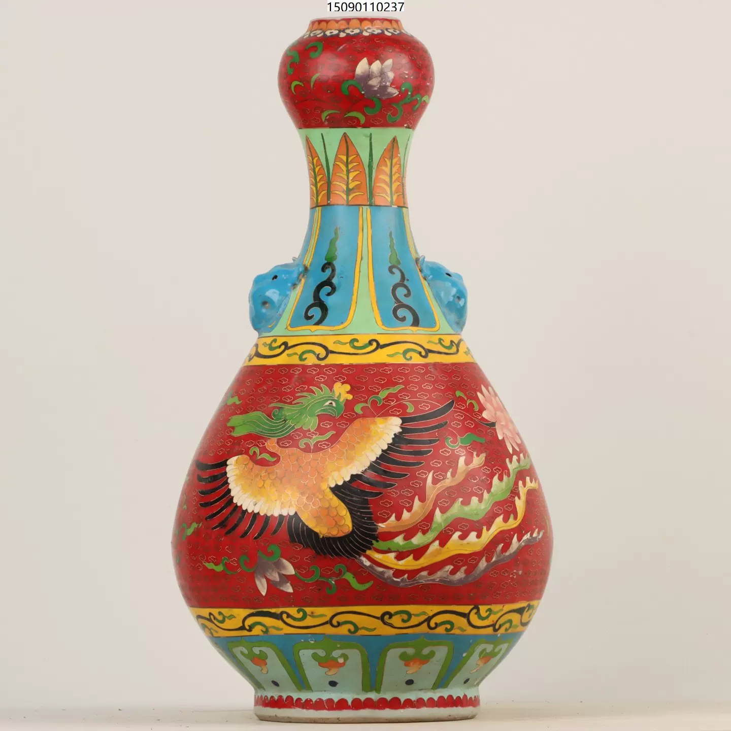 宋钧窑玫瑰紫釉出戟尊，高18直径17cm