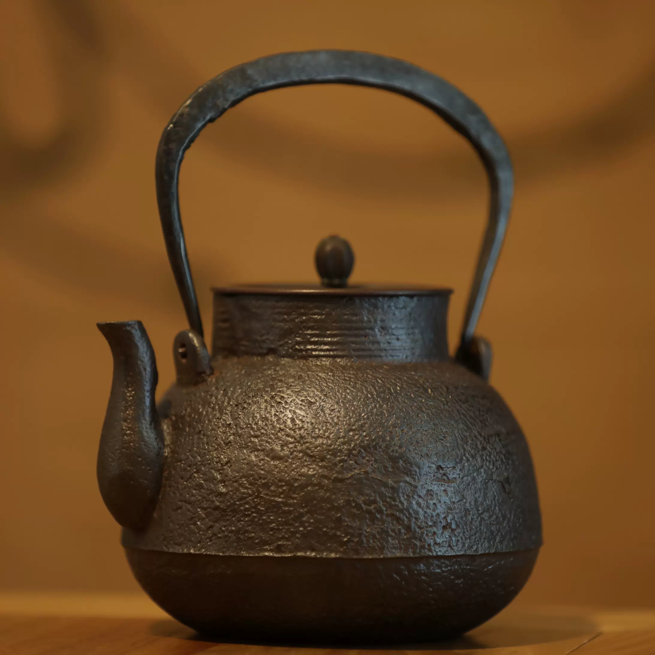 中国古美術・原鉱段泥 カエル蓮子壺 、底槽款:蒋蓉紋、紫砂壺・急須・茶道具 中国古美術・原鉱段泥 カエル蓮子壺 、底槽款:蒋蓉紋、