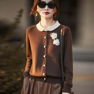 
2025 Autumn and Winter Worsted Wool Knitted Cardigan Women's Lapel Small Fragrance Style Three-dimensional Flower Jacket Loose Color Block Sweater