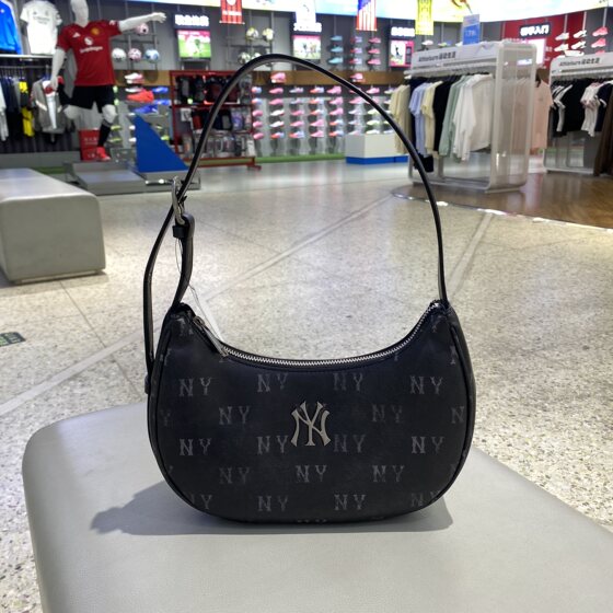 
MLB men and women couple retro single shoulder adjustable full printed presbyopic armpit bag 26 autumn new style 3ABQMV65N