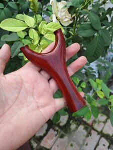 
Rosewood black and red old material solid wood straight slingshot 7014 gold size high precision outdoor player professional flying tiger