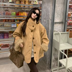 Wear fur coats on both sides, women's winter thickened loose locomotive clothes, lamb fur grass jacket