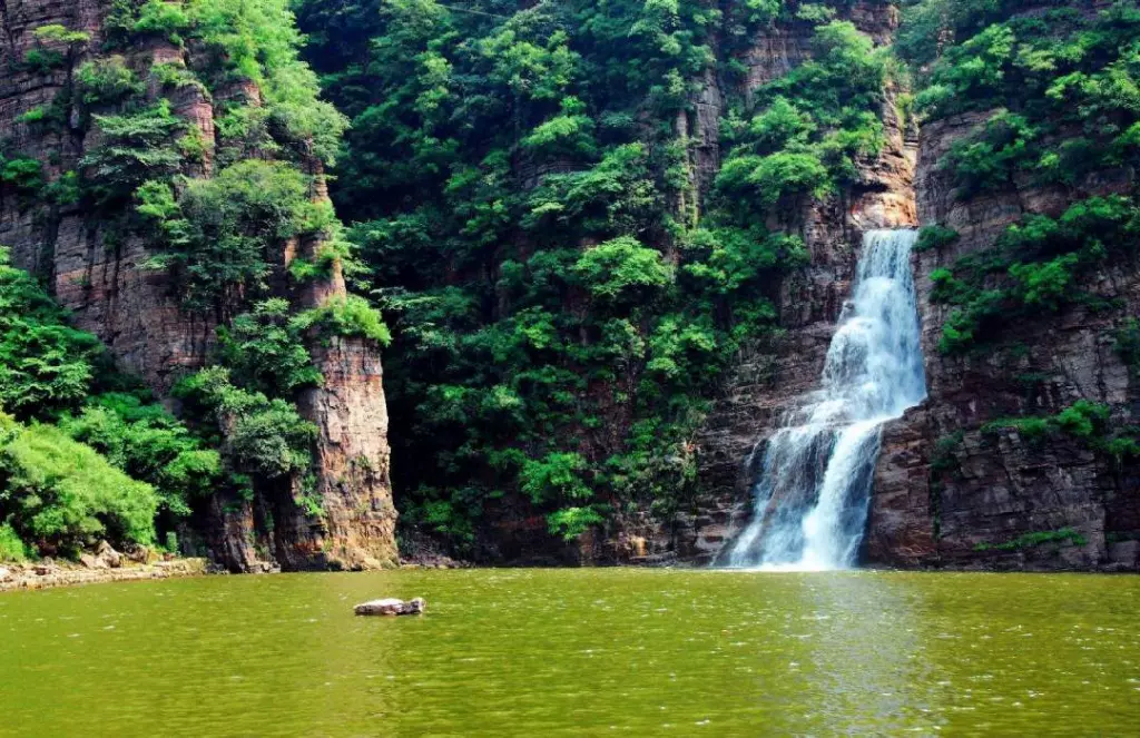 龙潭峡谷风景区图片