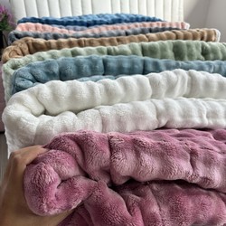 Class a High-Grade Bubble Velvet Thickened Quilted Mattress for Winter Warmth, Milk Velvet Mattress, Non-Slip Mattress Pad 1.5