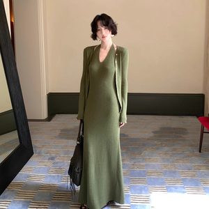 
Jiuwu Homemade [Green Tan] Hong Kong Style Retro Autumn New Knitted Cardigan + Halterneck Long Dress Set