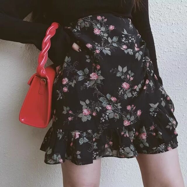 Large size small floral skirt for women, summer A-line skirt for fat mm high waist belly cover skirt for hips ruffled chiffon short skirt