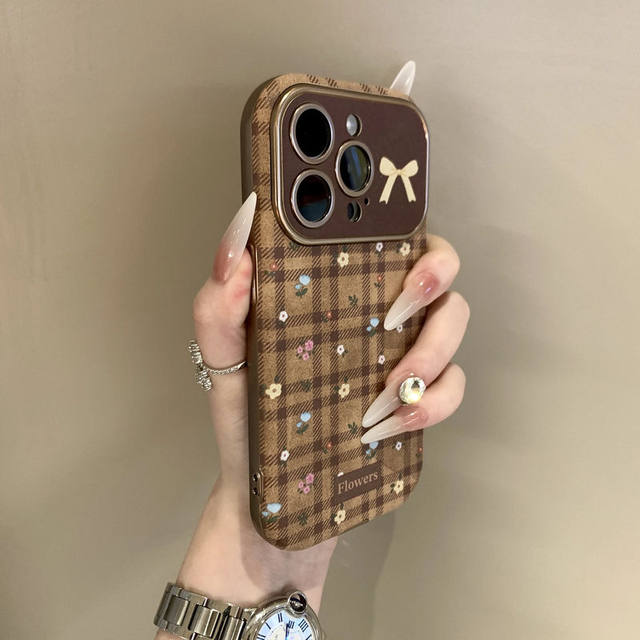 
Plaid small floral suitable for Apple 16promax mobile phone case iPhone14 leather large window 13 new female 12 cartoon 17 couple 15pro personalized bestie pro all-inclusive anti-fall xs soft shell