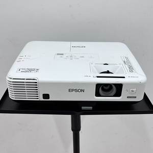
Second-hand original imported home high-definition projector Epson powerlite1850W high-brightness daytime direct projection 3700 lumens projector office Wifi mobile phone screen business meeting special price
