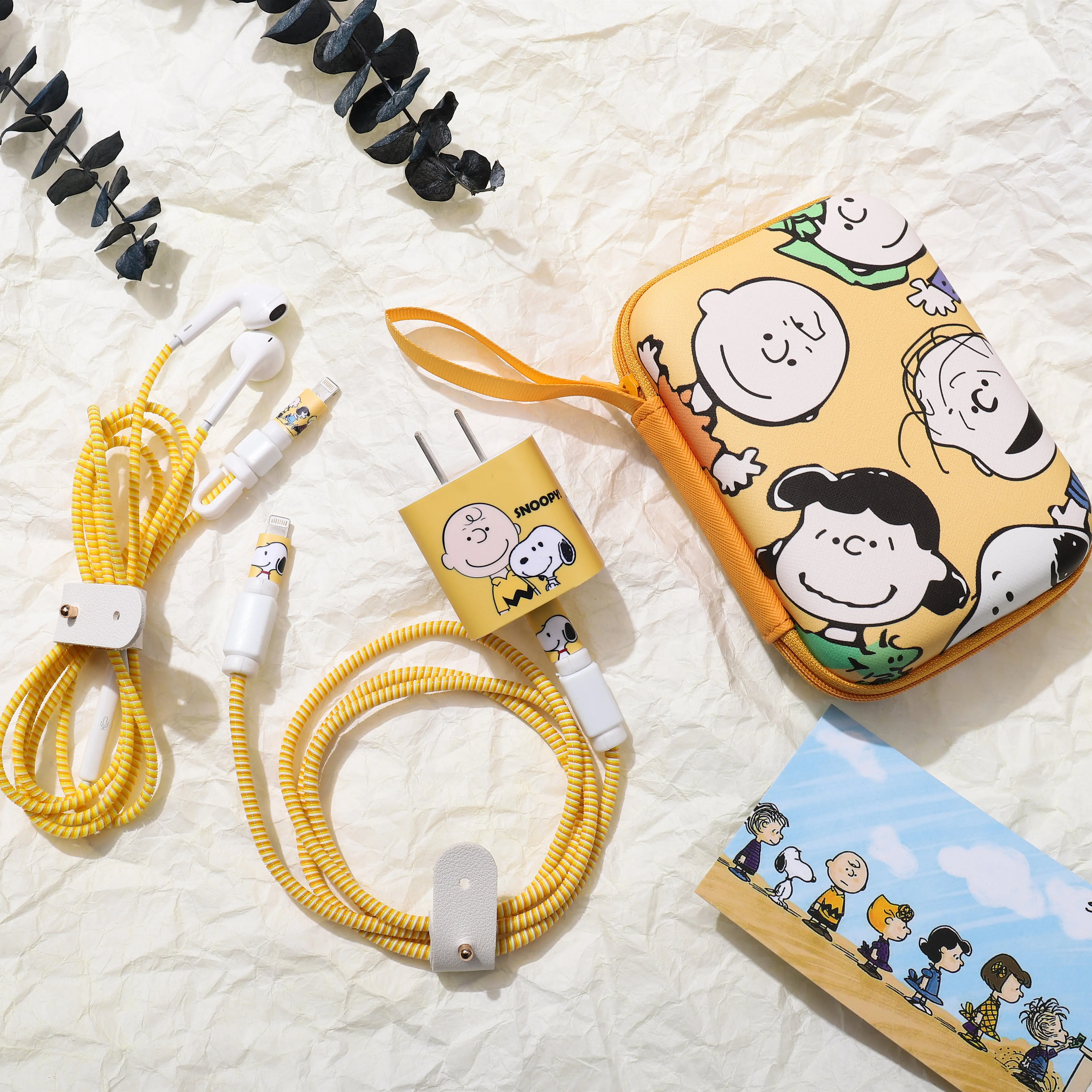 中国制ins苹果13快充数据线保护套充电器贴纸iphone12/11promax