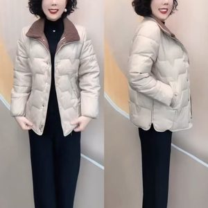 Fashionable and warm loose-fitting women's cotton coat 2025 winter stand-up collar quilted two-padded coat fashionable short little coat