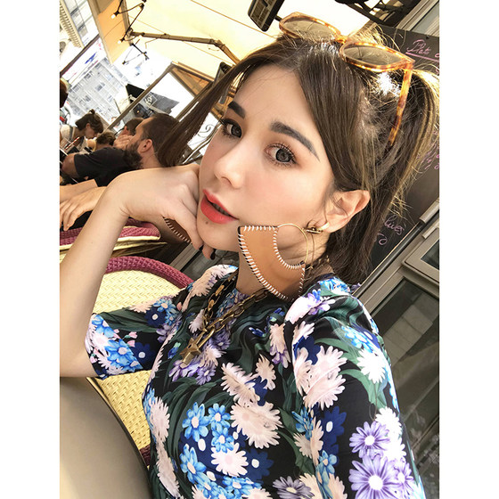 Forevercan retro temperament printing slimming, thin waist, short -sleeved ruffled side dress female
