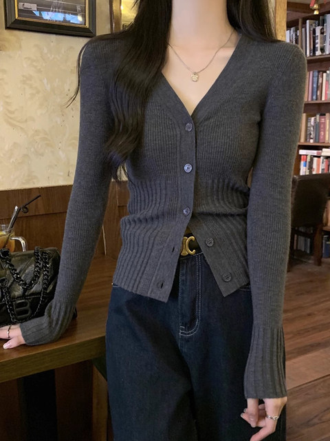 Autumn V-neck temperament design knitted inner cardigan for women slim ...