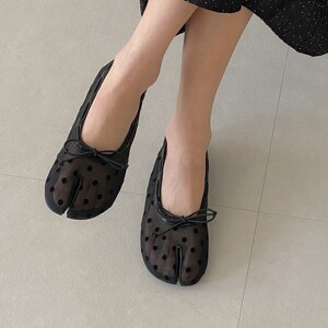 
Decoration and beauty Korea Dongdaemun summer new split-toe shoes bow mesh polka dot breathable Mary Jane shoes for women