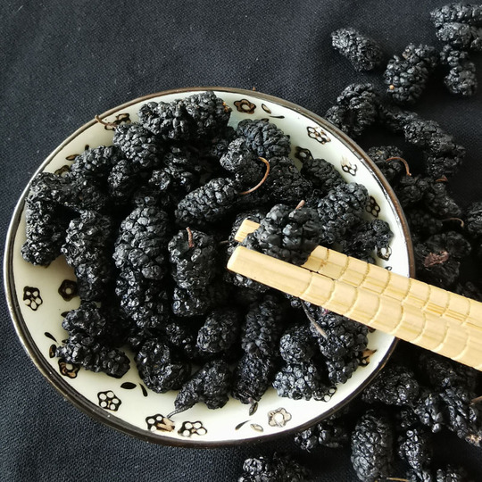 Dâu tằm đen sấy khô 