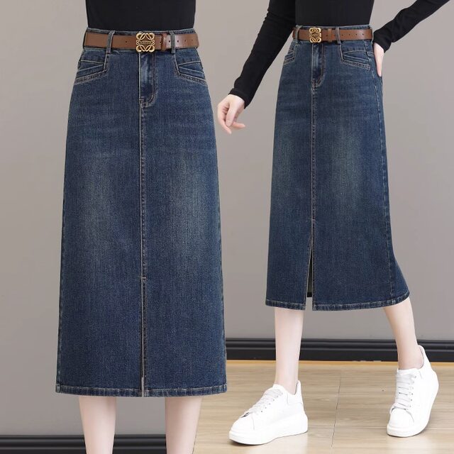 Retro blue denim skirt for women in spring and autumn 2025 new high-waisted slim A-line mid-length skirt with slit hip-pack skirt