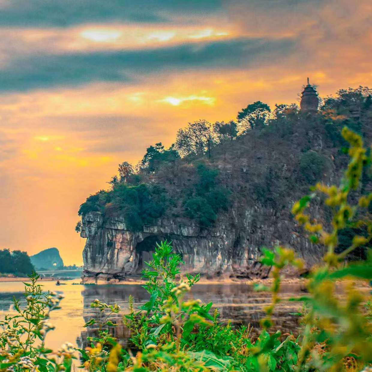 广西桂林旅游4天3晚跟团游阳朔漓江旅游团四日游飞猪旅行高档酒店