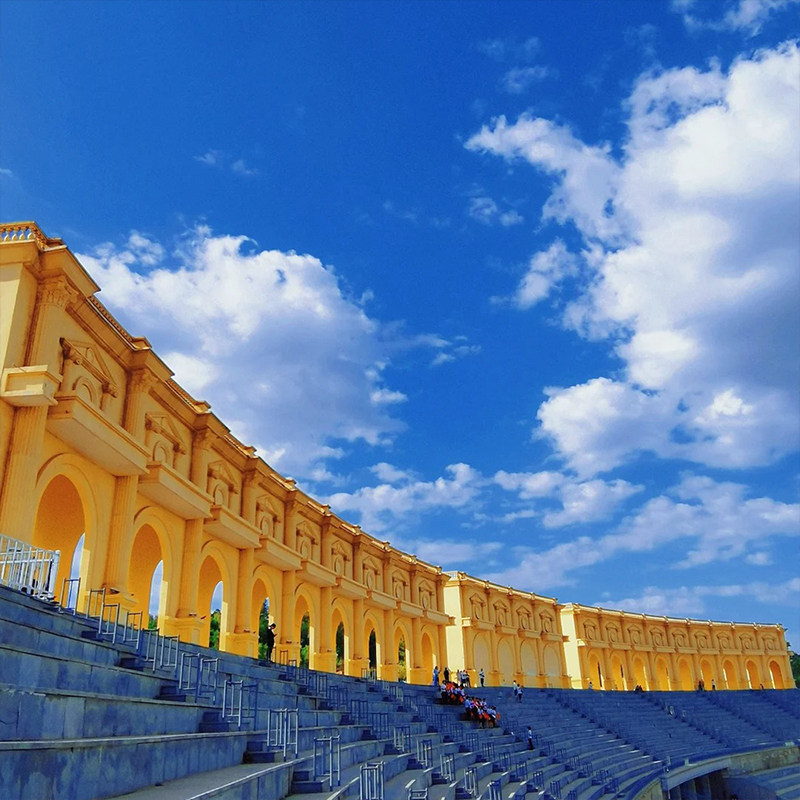 宁夏旅游银川一日游吴忠早茶博物馆览山公园凤凰幻城网红打卡纯玩