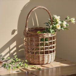 Hollow Wicker Woven Hand-Held Vegetable and Fruit Basket, Rattan Spring Outing Basket, Purely Hand-Woven Christmas Flower Basket