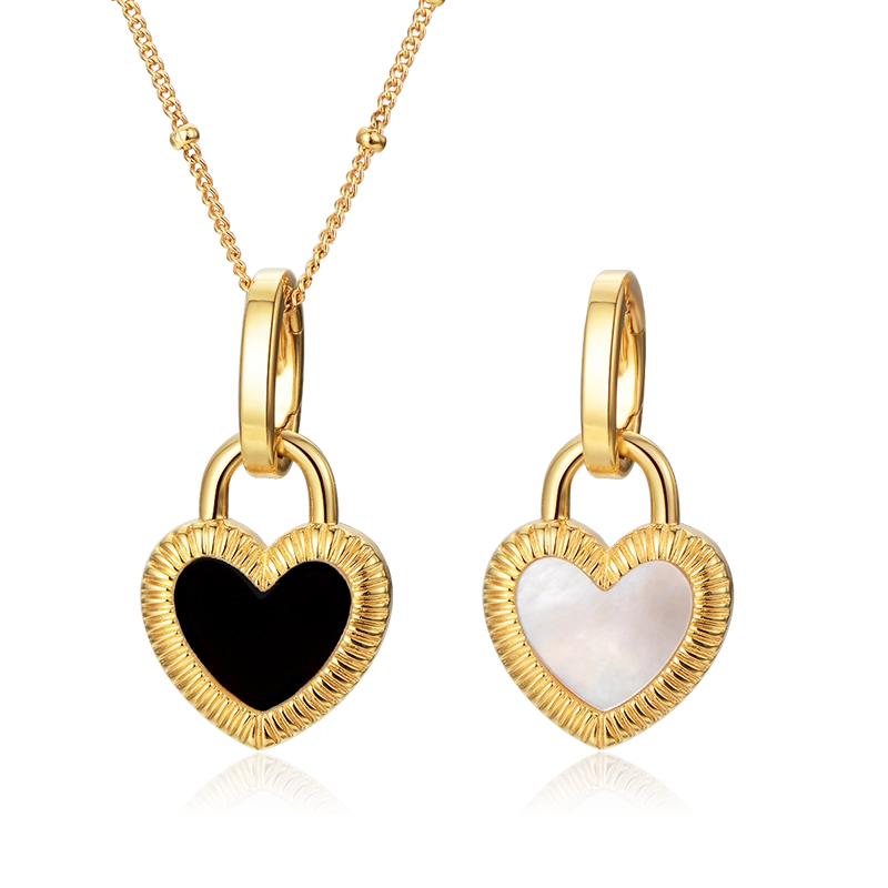 ♡金欠♡ ポーズ全く同じでじわじわ#ノーマルでも盛れるのが沖縄#さすが