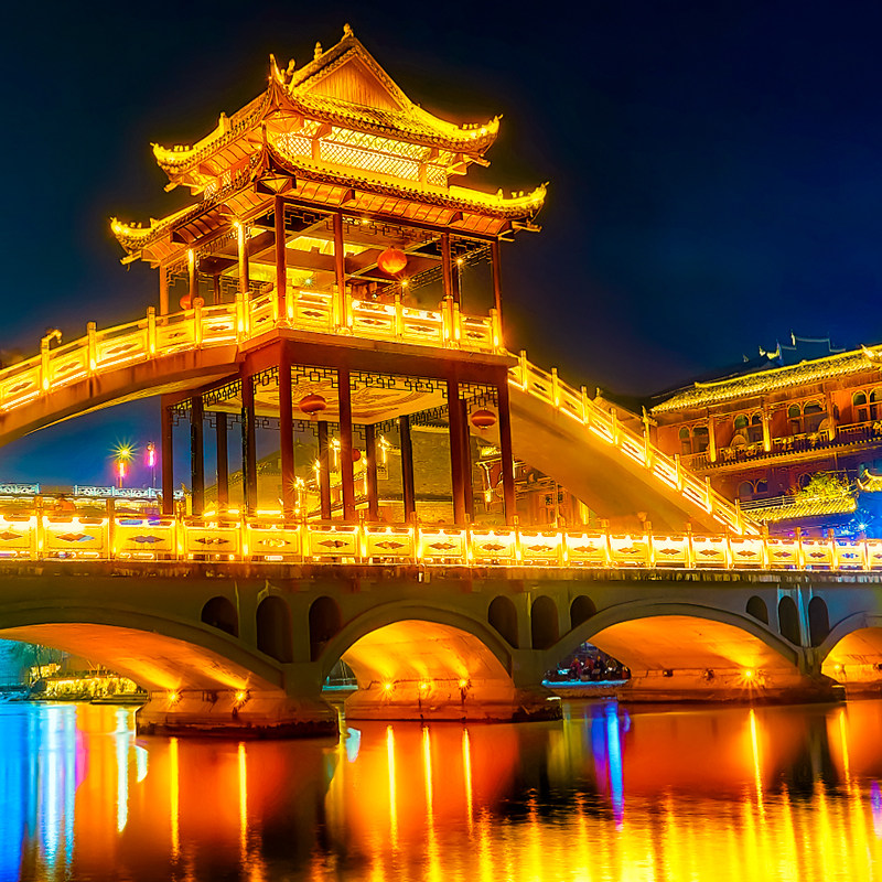 全国高铁往返长沙张家界旅游5天4晚玻璃桥天门山凤凰芙蓉镇双高铁