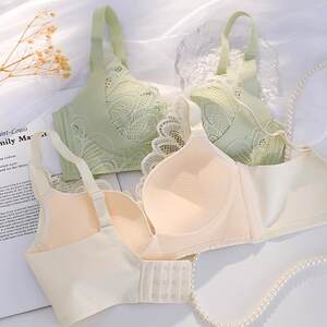 
New direct-selling underwear for women with small breasts, large push-up, thickened without steel rings, comfortable and sexy top-up lace for girls with flat chests