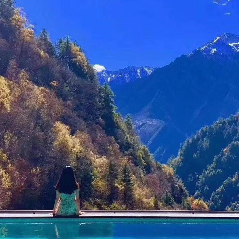 成都到毕棚沟达古冰川四姑娘山旅游温泉旅拍跟团小团包车周边二日