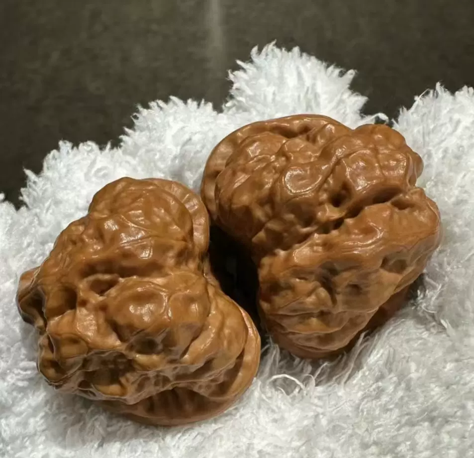 文玩核桃中常见的两种蛤蟆头了解下_延庆