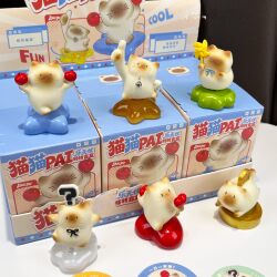 Jingdezhen Rotating Ornaments Cute Cat Pal Blind Box Desktop Mood Stabilizer Workstation Healing Stress-Relief Gift