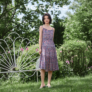 
[Light Summer Dream Weaving] VGRASS VGRASS mulberry silk suspender floral beautiful tulle floral dress for women