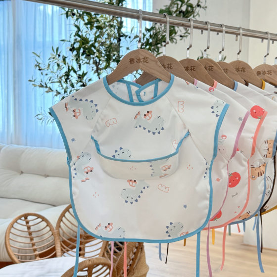
Summer children's waterproof clothing short-sleeved baby eating bib cartoon large version of rice bag girl kindergarten bib