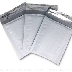 Pe Co-Extruded Film Bubble Envelope Bag Waterproof Shockproof Export Small Accessories Mask Phone Case Fast Packaging Foam Self-Sealing Bag