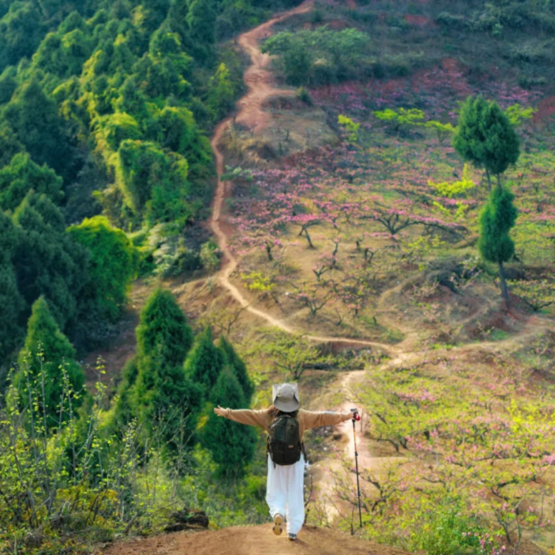 理小路毕棚沟1日游甲尔猛措徒步羌人谷滑雪阿尔沟一日游瓦屋山
