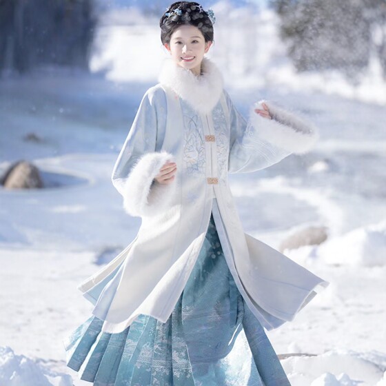 
Original Hanfu for women [July Eve-Hanzhu Baiyan] Ming Dynasty plus velvet long-leg horse skirt suit winter style