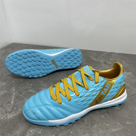 Out of Vietnam's high -end foreign trade TF shattering football shoes lightweight and medium earthquake bottom anti -slip, abrasion -resistant wrapping good special offer