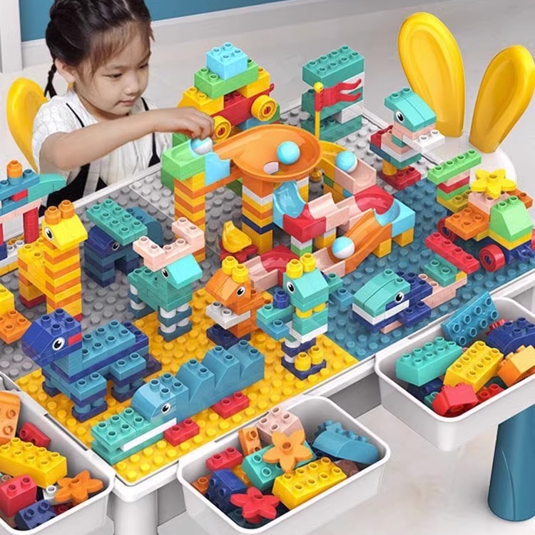 FF儿童积木桌兼容乐高拼装益智玩具宝宝孩子3到6多功能游戏学习桌