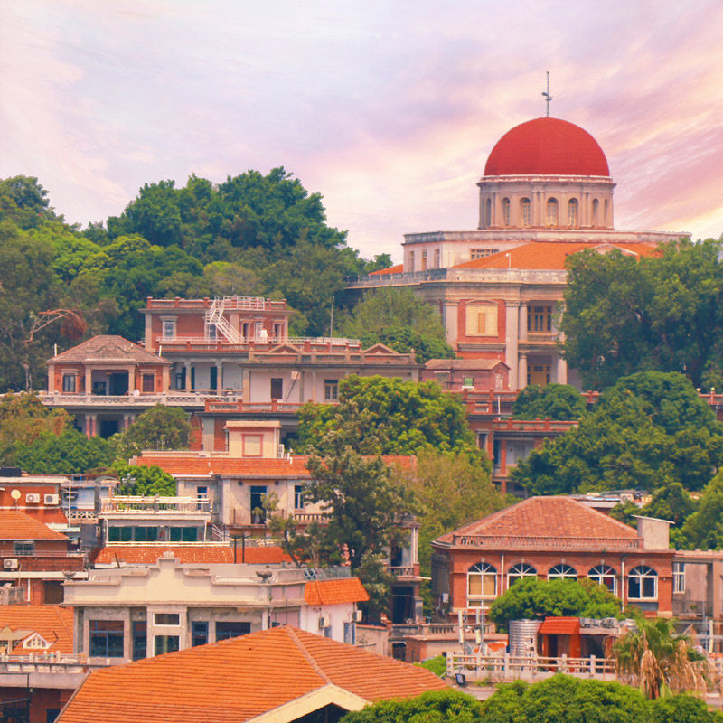 厦门鼓浪屿船票+接送南普厦大外景曾厝垵老院子含午餐住宿两日游