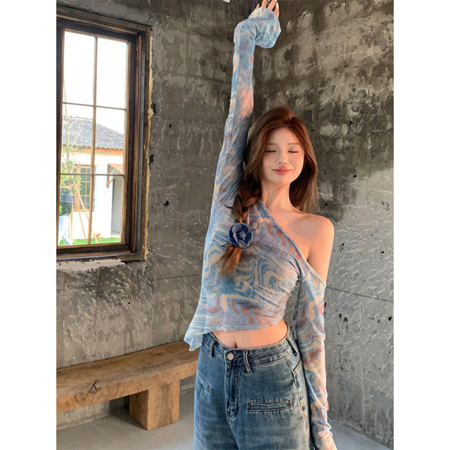 American hot girl slanted off-shoulder long-sleeved T-shirt for women in spring irregular high-slim sunscreen mesh top