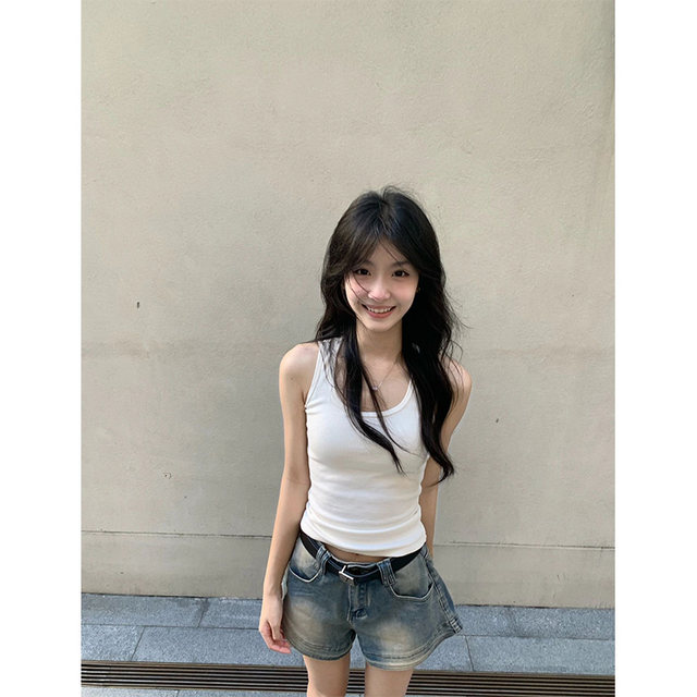 Pure cotton white suspender vest for women in summer, chic, slim and sweet hot girl sleeveless inner short top