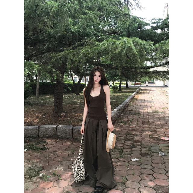 American retro button embellishment suspender vest for women in summer slim hot girls wearing outside design sleeveless top