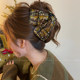 Retro contrasting triangle large shark clip hair volume large hair clip female high-end 2025 new hair clip
