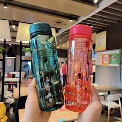 Large capacity water cup portable tea partition simple adult sports water bottle handy cup plastic scale cup customization