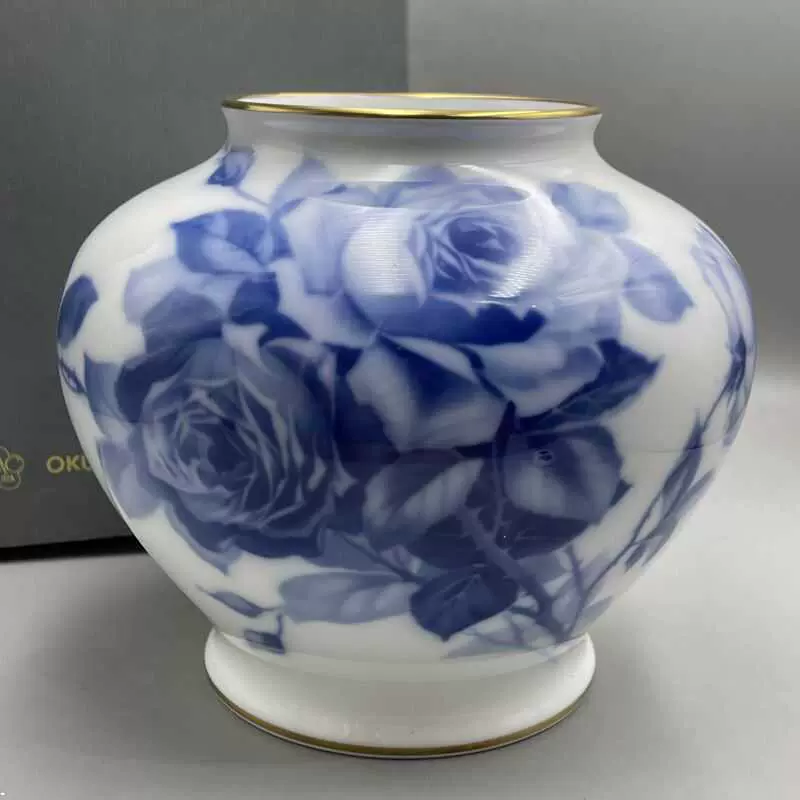 C2G017◇ 大倉陶園 OKURA 花瓶 陶器 染付 八角 四君子 花 金彩 約23.5