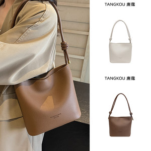 
Soft leather bucket bag for women 2026 new textured crossbody bag for work and commuting handbag single shoulder armpit bag