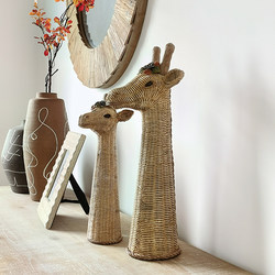 French-Style Romantic Imitation Rattan Resin Deer Animal Desktop Vintage Ornament for Entryway, Living Room, Courtyard, and Garden Decoration