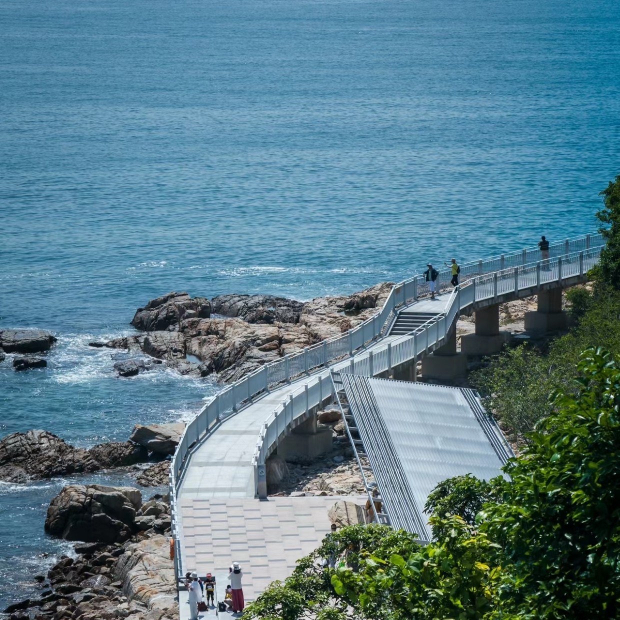 【深圳-私家独立团1天游】金色海岸游艇-含船票+地王观光+中英街