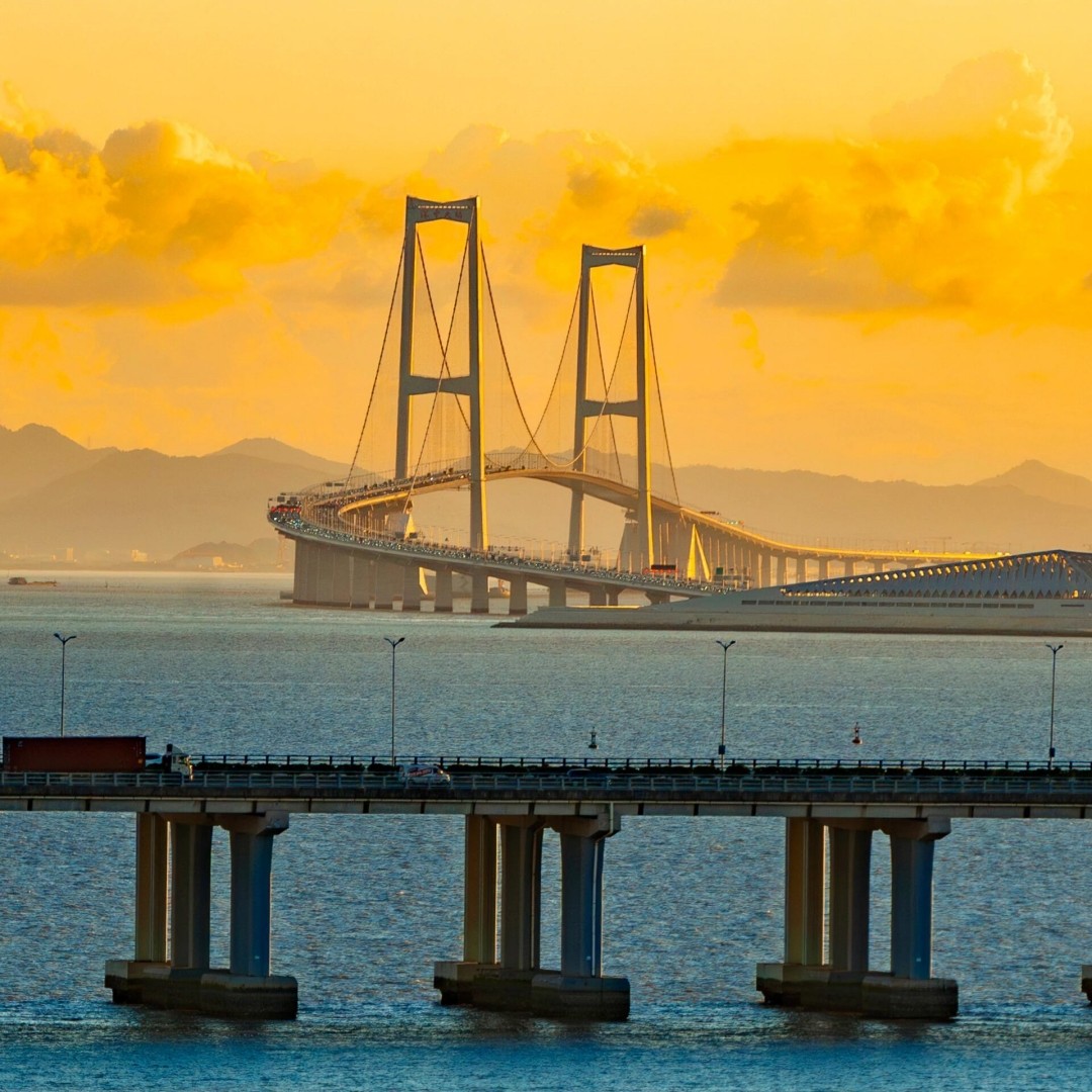珠海出发【珠海+深圳2日】澳门环岛游+金色海岸游艇+地王观光